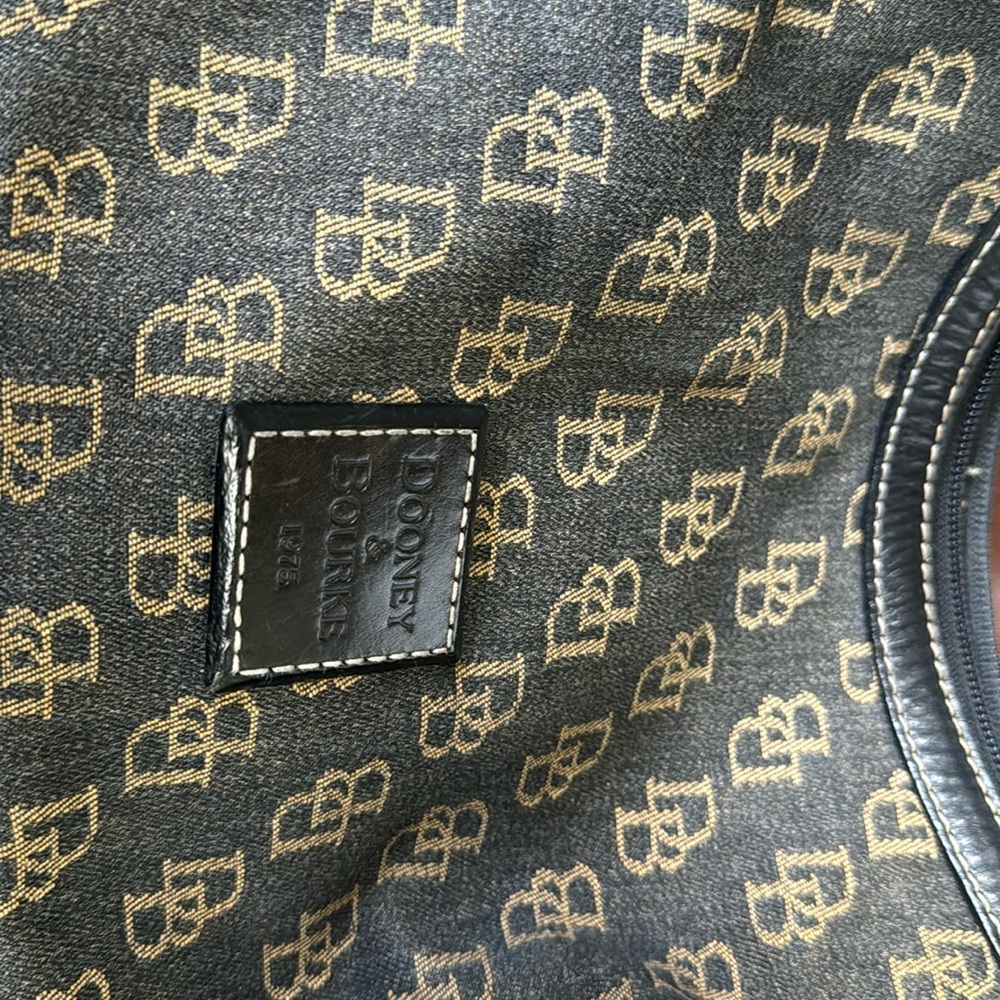 Dooney & Bourke 1975 purse